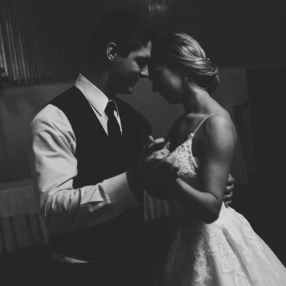 Meet your Posher, Madison - Picture 1 of 1